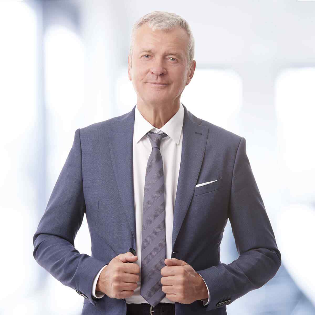 https://entertainmentwizards.de/wp-content/uploads/2019/04/img-people-01.jpg